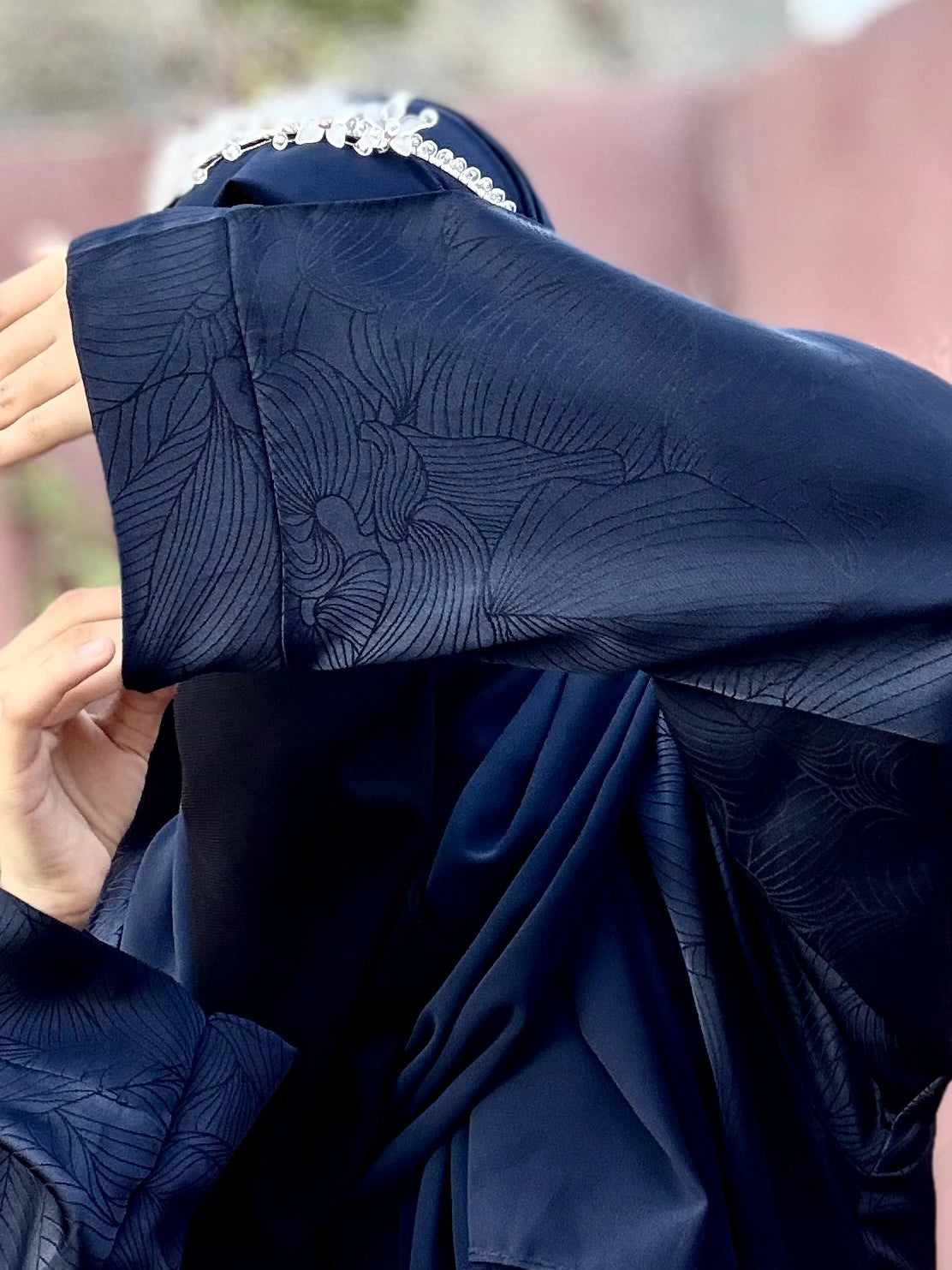 UAE/DUBAI-Imported Front Open With Premium Quality Abaya